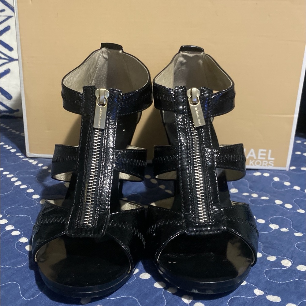 Michael Kors Berkeley T Strap heels